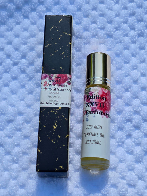 July Mist Perfume Oil Roll-On - Floral Summer Scent:
Capture the feeling of a peaceful summer morning. This delicate perfume oil blends of
Lilac, Jasmine, Rose & Sweet Orange