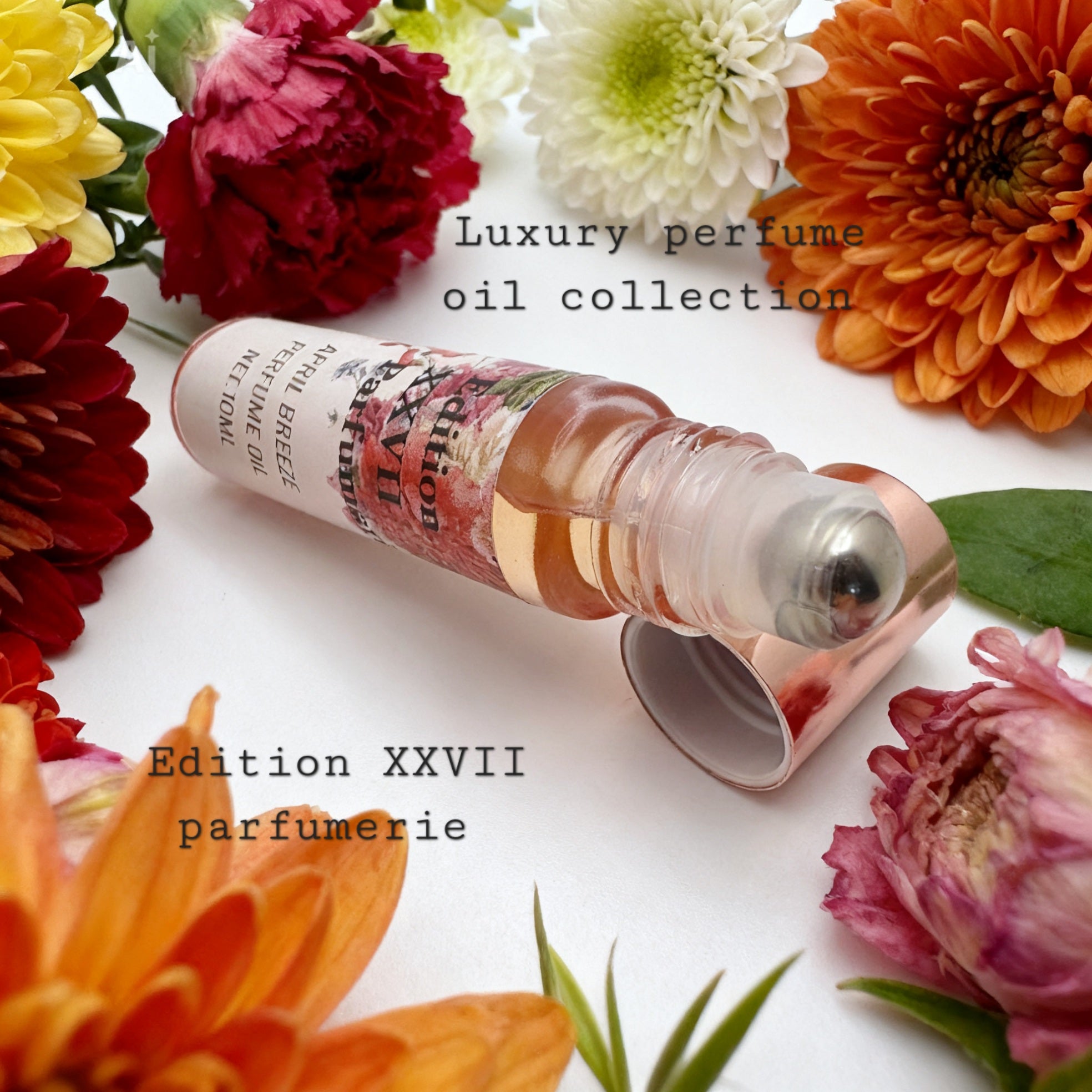April Breeze Perfume Oil crafted with a floral and fresh scent profile Roll-On. This blend combines the delicate beauty of Ylang- ylang, Jasmine, Rose and Lemon- Net. 10 ML